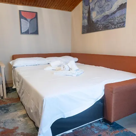 332 - Monolocale Rinnovato Premium, 250metri Da Mare E Spiaggia, Nuovo Ristrutturato - *