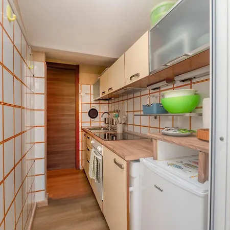 332 - Monolocale Rinnovato Premium, 250metri Da Mare E Spiaggia, Nuovo Ristrutturato - Apartamento *