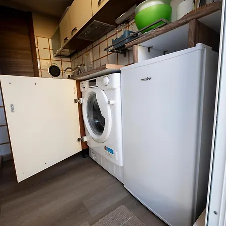 332 - Monolocale Rinnovato Premium, 250metri Da Mare E Spiaggia, Nuovo Ristrutturato - アパート モネーリア
