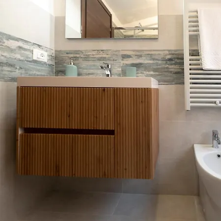 332 - Monolocale Rinnovato Premium, 250metri Da Mare E Spiaggia, Nuovo Ristrutturato -